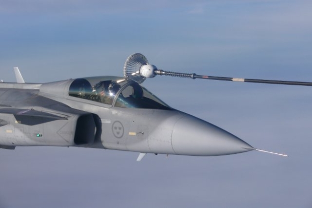 MRTT supplying Saab Gripen MRTT supplying Saab Gripen