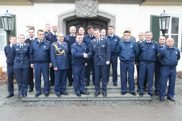The delegation at Penzing with Commander LTC Markus Bestgen in the midst The delegation at Penzing with Commander LTC Markus Bestgen in the midst